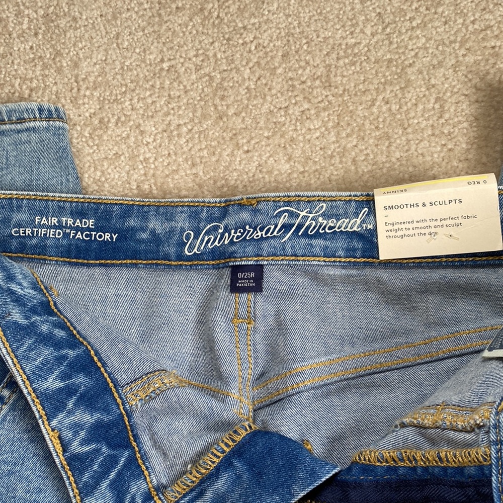 Universal Thread Jeans - Picture 4 of 6